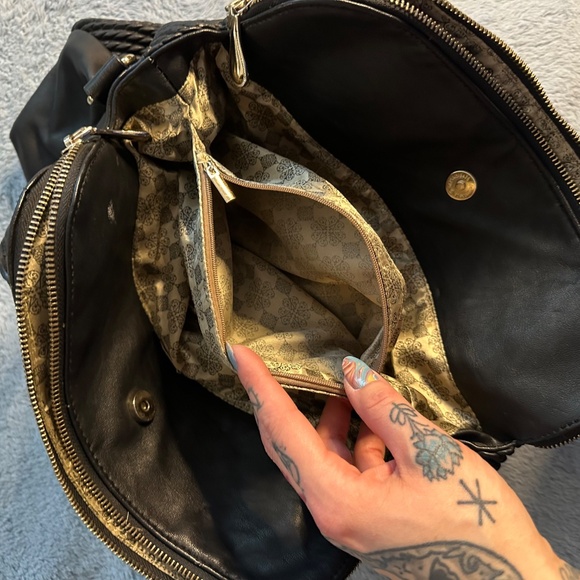 Black Purse - Picture 11 of 16